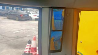Elimine pontos cegos de semi-caminhão com câmera de lente dupla